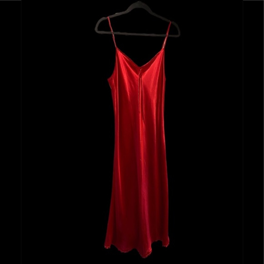 Vintage Intimate Essentials Night Gown and Robe Set